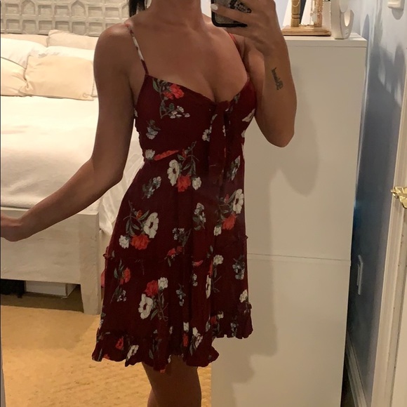 Dresses & Skirts - Floral tie front dress